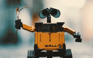 機器人也愛(ài)搭便車(chē)？水下搭乘鯊魚(yú)列車(chē)是它的日常